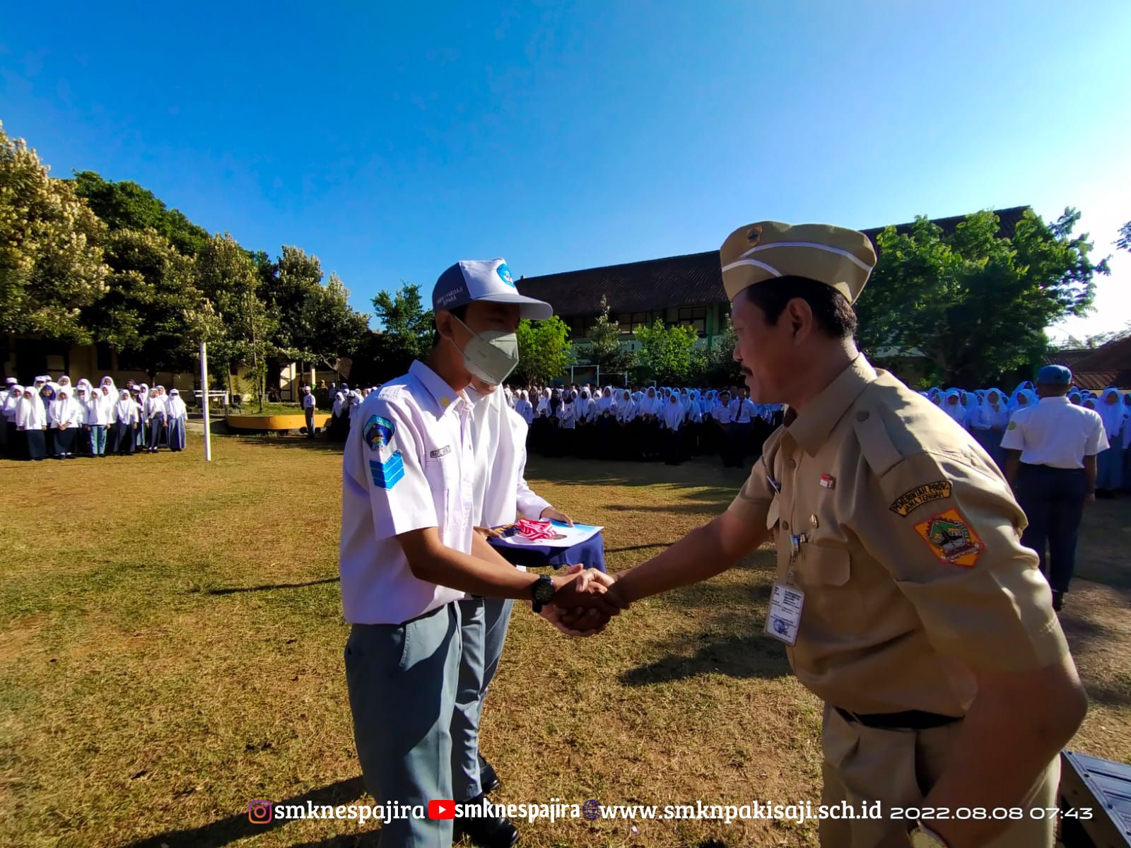 Selamat dan sukses Rafli Miftakhul Roziqin perwakilan SMK N 1 Pakis Aji Jepara sebagai Juara III dalam Lomba Kompetensi Siswa Tingkat Provinsi Jawa Tengah Bidang Food Technology