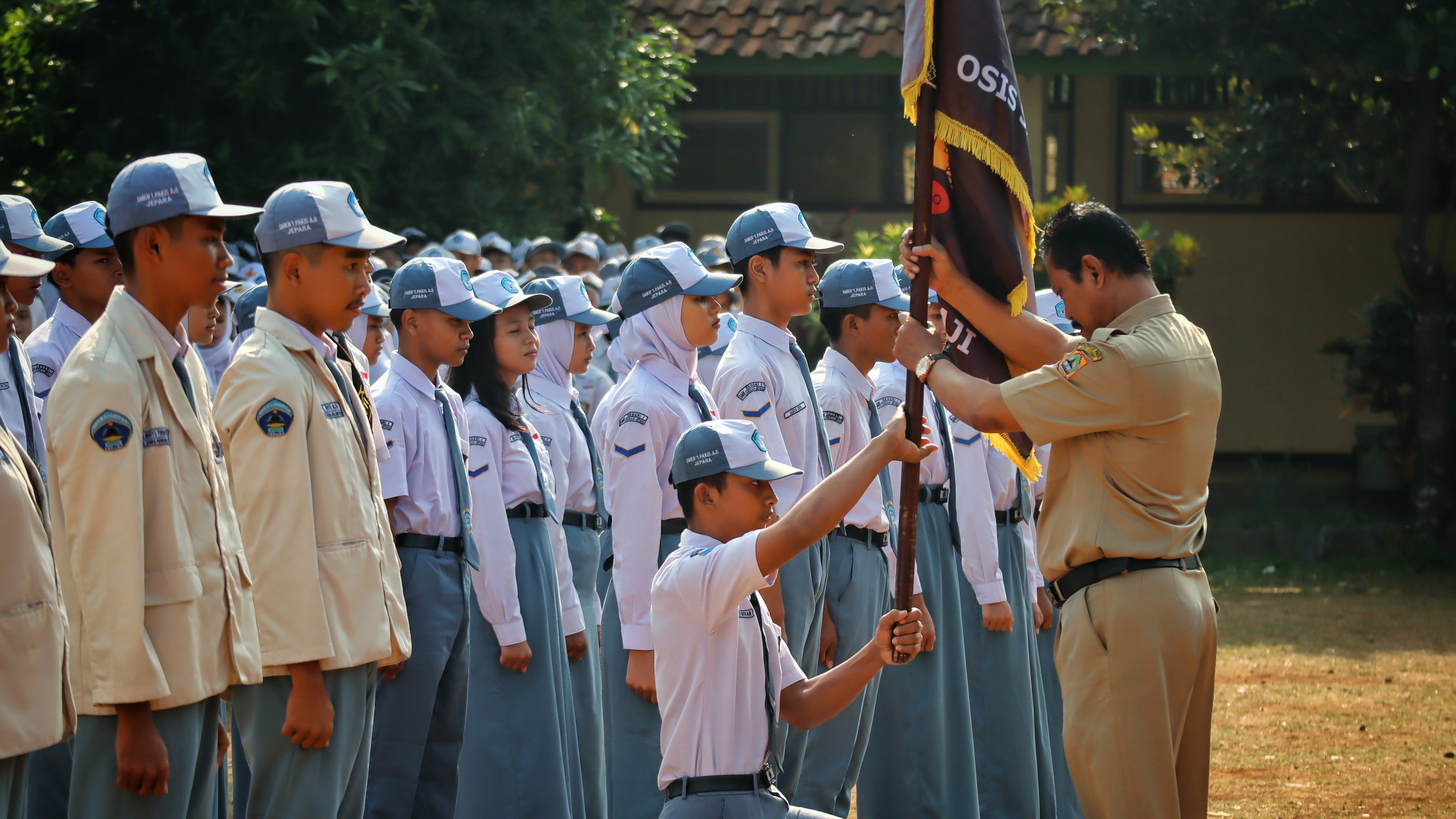 SERAH TERIMA JABATAN OSIS MASA BAKTI 2022/2023 – OSIS MASA BAKTI 2023/2024