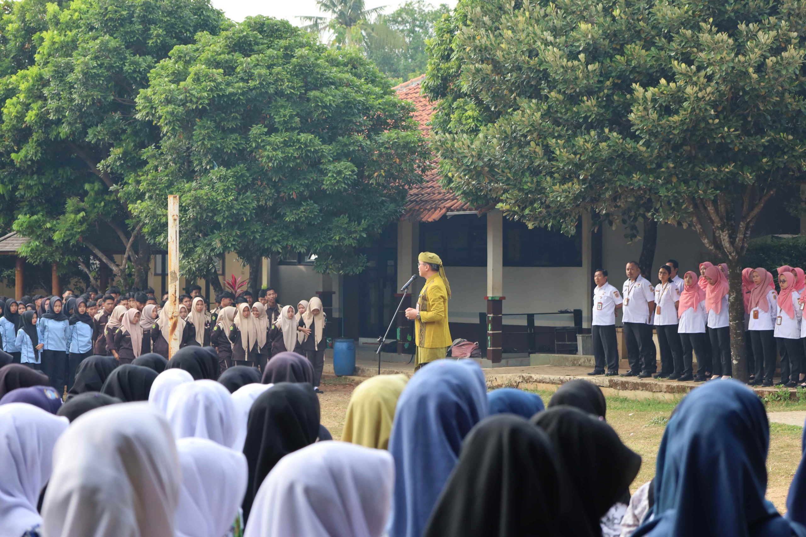 DPPPAPPKB Kabupaten Jepara Mengadakan Sosialisasi Pernikahan Keren dan Bahaya Napza di SMK Negeri 1 Pakis Aji